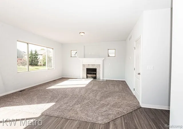 Photo 3 of Single family home for sale at 34616 John Bartley Cir, Sterling Heights, MI 48310 | MLS# 61011421 | Listing updated on 2026-09-15