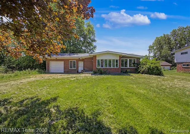 1st image of 2145 Oakville Waltz Rd, New Boston, MI 48164 | MLS# 61000948