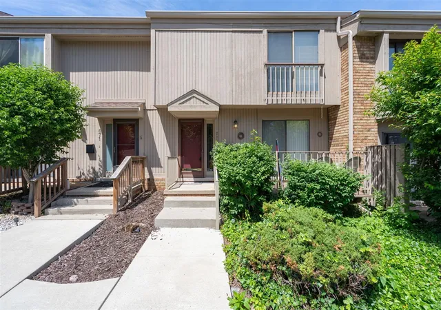 Homes for sale in Rochester Hills, MI | 669 Oakbrook, Rochester Hills, MI 48307 | MLS# 70539448
