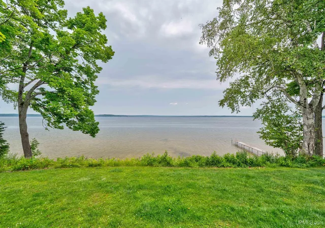 2nd image of 17660 W Chrisler Shrs, Curtis, MI 49820 | MLS# 50216422