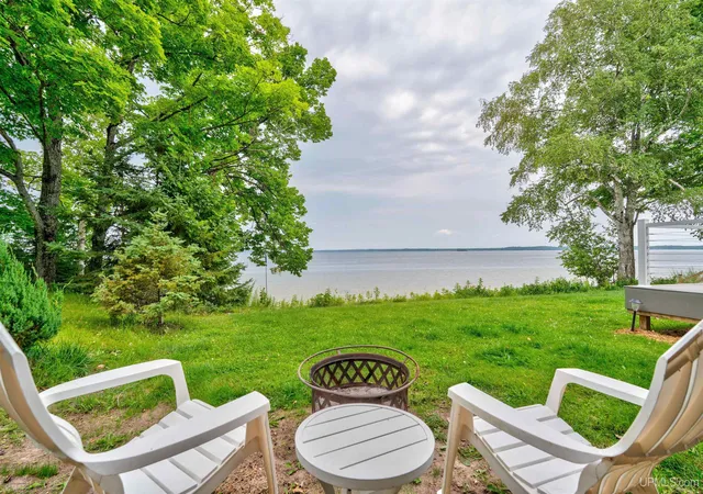 3rd image of 17660 W Chrisler Shrs, Curtis, MI 49820 | MLS# 50216422