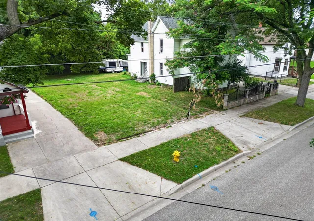 Photo 2 of Land for sale at 851 Oakland Ave, Grand Rapids, MI 49503 | MLS# 70550691 | Listing updated on 2026-09-25