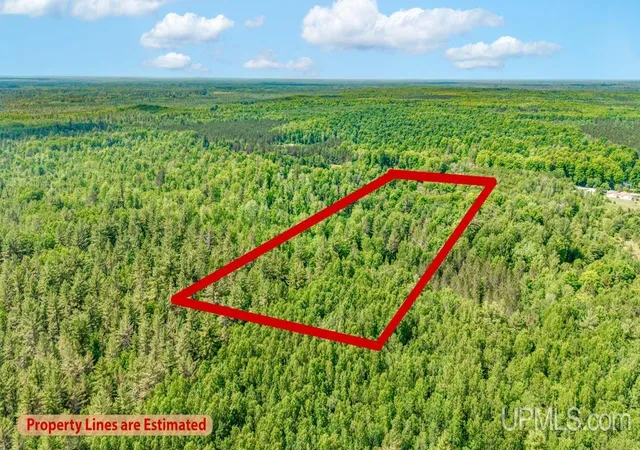 5th image of 8511 Hyland Rd, Manistique, MI 49854 | MLS# 50213182