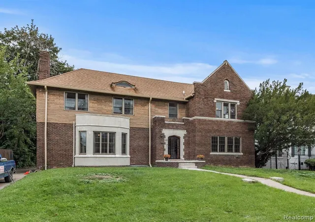 2nd image of 535 Arden Park Blvd, Detroit, MI 48202 | MLS# 61003539