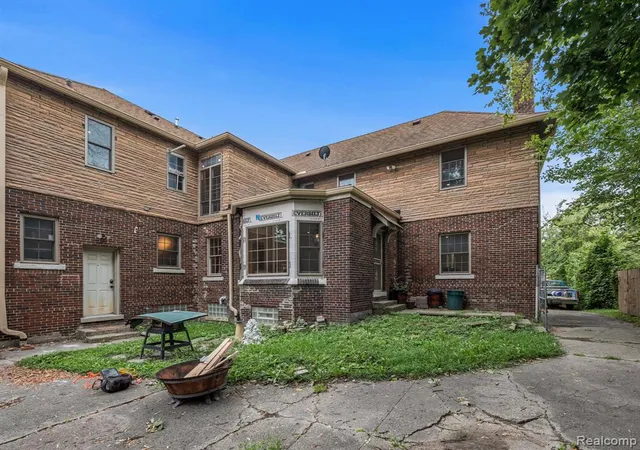 35th image of 535 Arden Park Blvd, Detroit, MI 48202 | MLS# 61003539