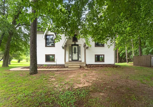 Photo 2 of Sale Pending at 4042 Burns Rd, Howell, MI 48855 | MLS# 70526685 | Listing updated on 2026-09-15