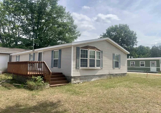 Photo 2 of Single family home for sale at 10419 Hunters Trl, Lake, MI 48632 | MLS# 50217858 | Listing updated on 2026-09-16