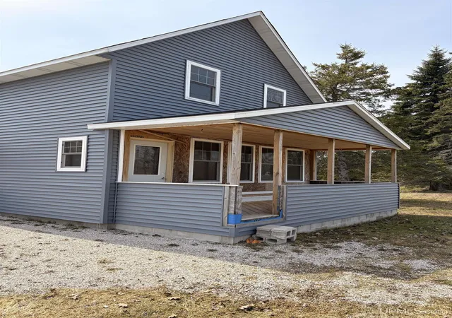 Homes for sale in Nahma, MI | 13835 Main St Ll Rd, Nahma, MI 49864 | MLS# 50213991