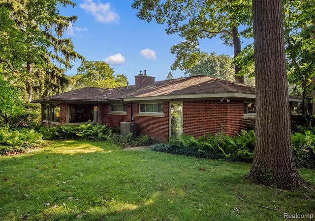 Photo 14 of Sale Pending at 23251 Cass Ave, Farmington, MI 48335 | MLS# 61011782 | Listing updated on 2026-08-04