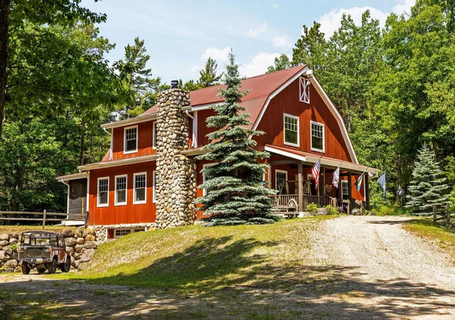 Homes for sale in Beaver Island, MI | 37659 Kings Hwy, Beaver Island, MI 49782 | MLS# 80070576