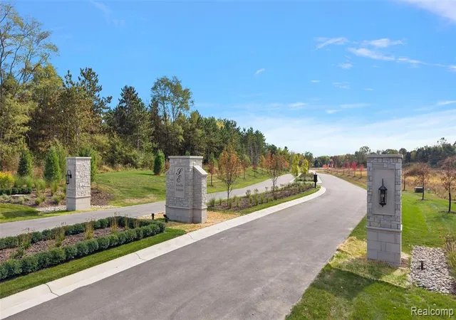 4th image of 3214 Pompilio Dr, Rochester, MI 48306 | MLS# 60945778