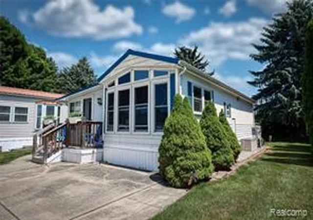 Homes for sale in Lexington, MI | 5211 Ben Franklin Dr, Lexington, MI 48450 | MLS# 61009145