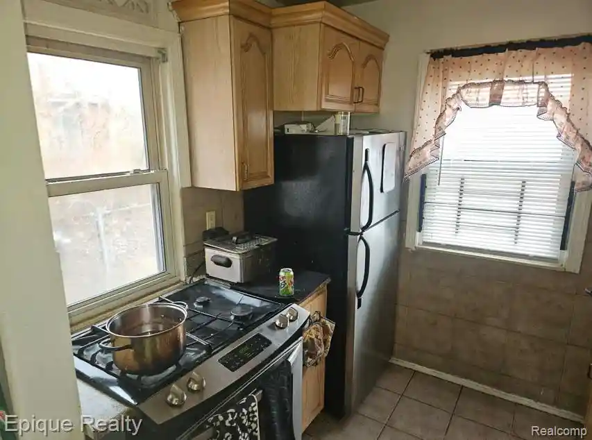 Photo 1 of Single family home for sale at 16069 Carlisle St, Detroit, MI 48205 1407 | MLS# 60975319 | Listing updated on 2026-10-28
