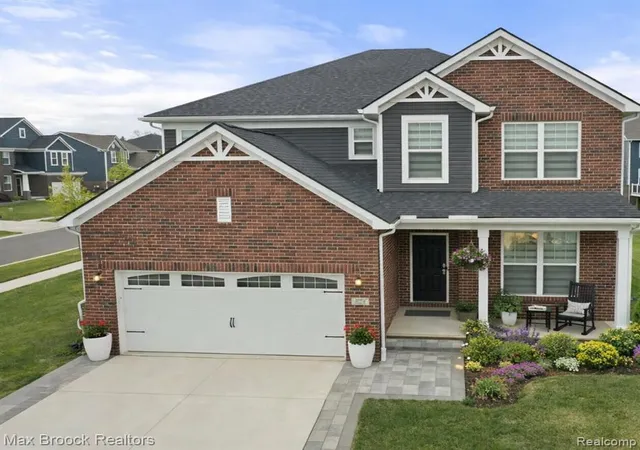 Photo 1 of Single Family Residence at 2610 Ironton Dr, Commerce Township, MI 48382 | MLS# 60996575 | | Sold on 2026-08-03