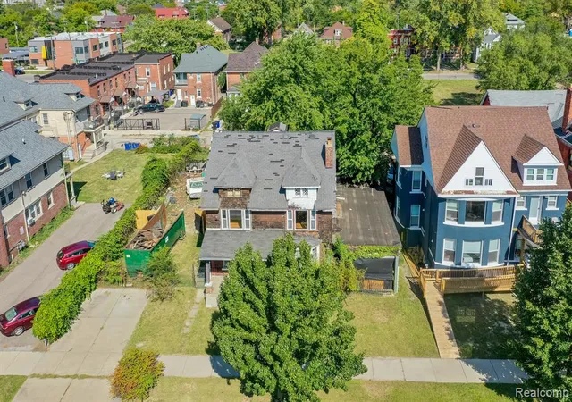 2nd image of 231 Chandler St, Detroit, MI 48202 | MLS# 60935304
