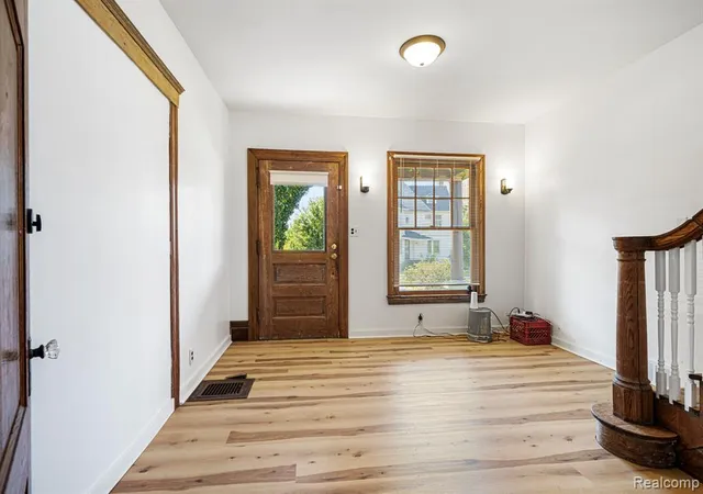 5th image of 231 Chandler St, Detroit, MI 48202 | MLS# 60935304
