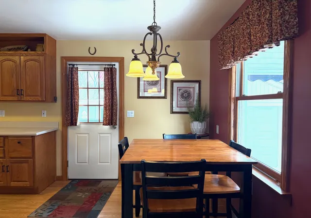 Photo 4 of Sale Pending at 2103 S Brentwood Pl, Essexville, MI 48732 | MLS# 50204032 | Listing updated on 2026-04-15