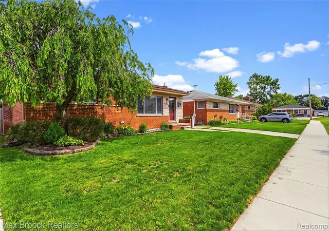Photo 32 of Sale Pending at 30250 Longfellow Ave, Madison Heights, MI 48071 | MLS# 61005153 | Listing updated on 2026-07-07