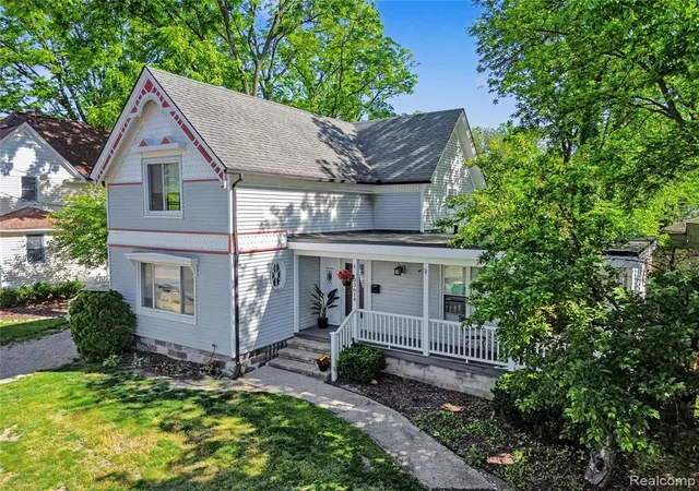 1st image of 33614 Grand River Ave, Farmington, MI 48335 3524 | MLS# 60999611