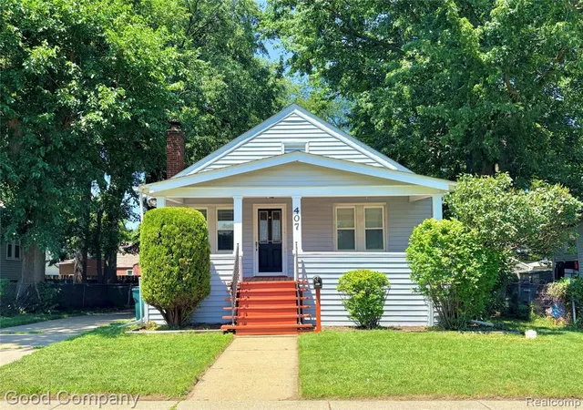 Photo 1 of Sale Pending at 407 E Maryland Ave, Royal Oak, MI 48067 3751 | MLS# 61007855 | Listing updated on 2026-09-15