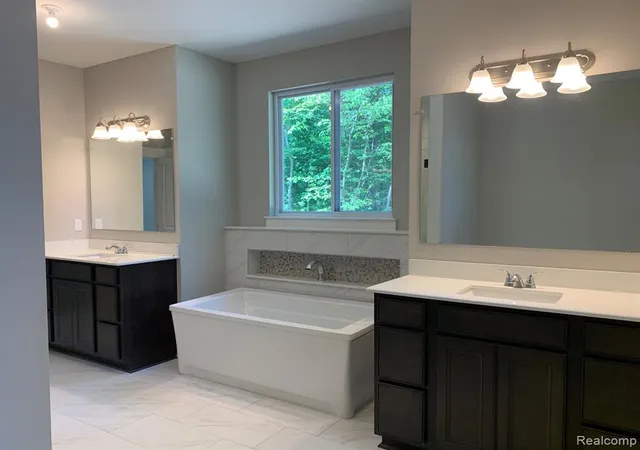 4th image of 3714 Kinsley Blvd, Ann Arbor, MI 48105 | MLS# 60994021
