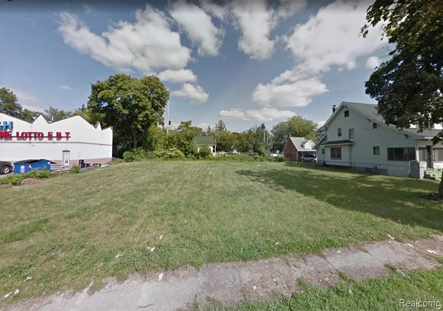 2nd image of 2134 Martin Luther King Ave, Flint, MI 48503 | MLS# 60992615