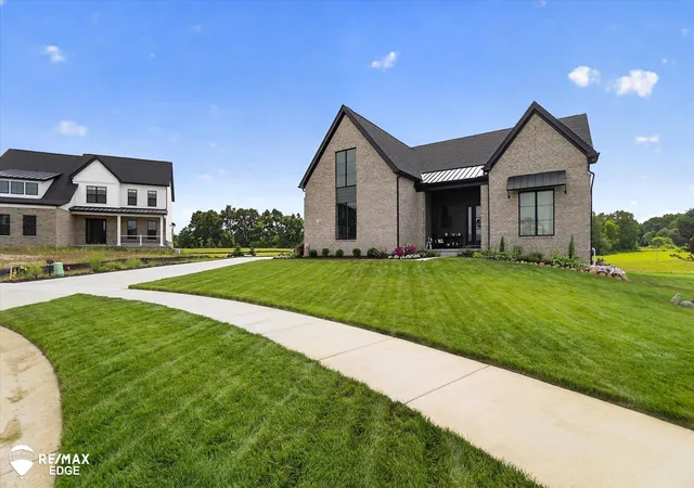 Photo 4 of Single family home for sale at 758 Sutton Ct, Saline, MI 48176 | MLS# 50217675 | Listing updated on 2026-10-02