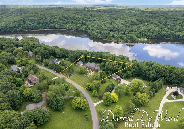 Homes for sale in Lowell, MI | 13850 Thompson Dr, Lowell, MI 49331 | MLS# 70542576