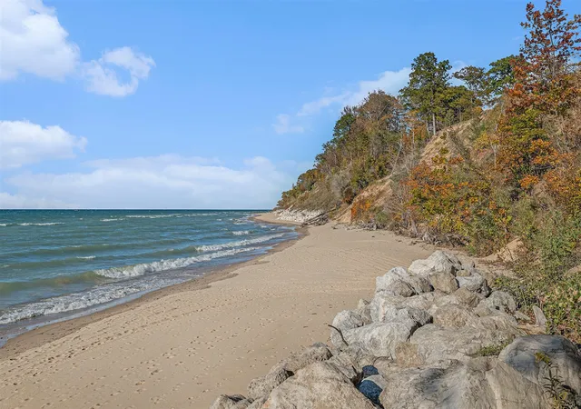 34th image of 1021 Orchard Ave, South Haven, MI 49090 | MLS# 70540562