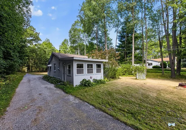 Photo 2 of Single family home for sale at 5438 Leckrone Rd, Brethren, MI 49619 | MLS# 70554632 | Listing updated on 2026-08-26