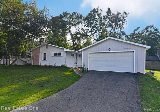 Photo 1 of Single family home for sale at 4255 N Ash Rd, Lincoln, MI 48742 9665 | MLS# 61023242 | Listing updated on 2026-09-17