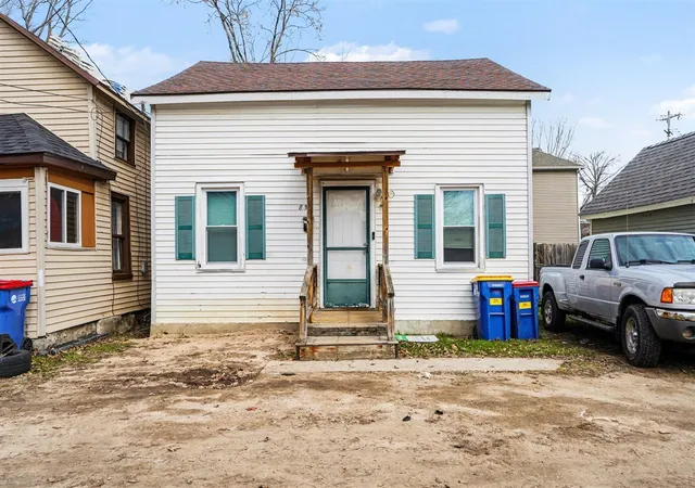 Homes for sale in Grand Rapids, MI | 850 3rd St, Grand Rapids, MI 49504 | MLS# 70535023