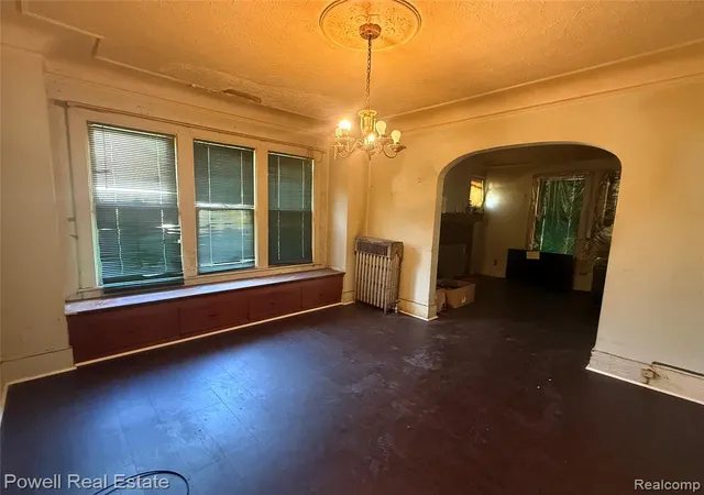 Photo 4 of Sale Pending at 13659 Linnhurst St, Detroit, MI 48205 2848 | MLS# 61025343 | Listing updated on 2026-10-09