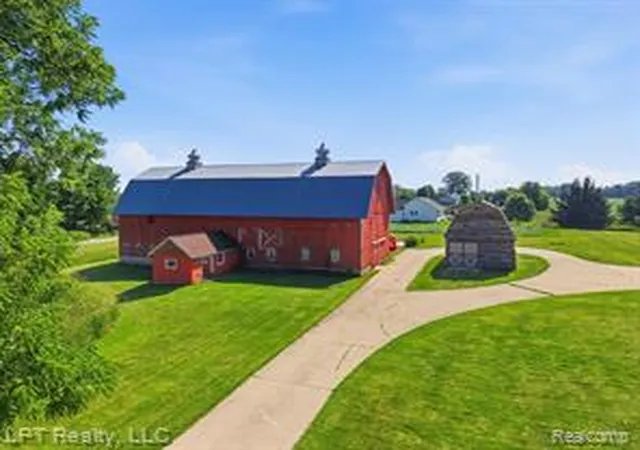 Homes for sale in Fowlerville, MI | 600 Fowlerville Rd, Fowlerville, MI 48836 | MLS# 61009558