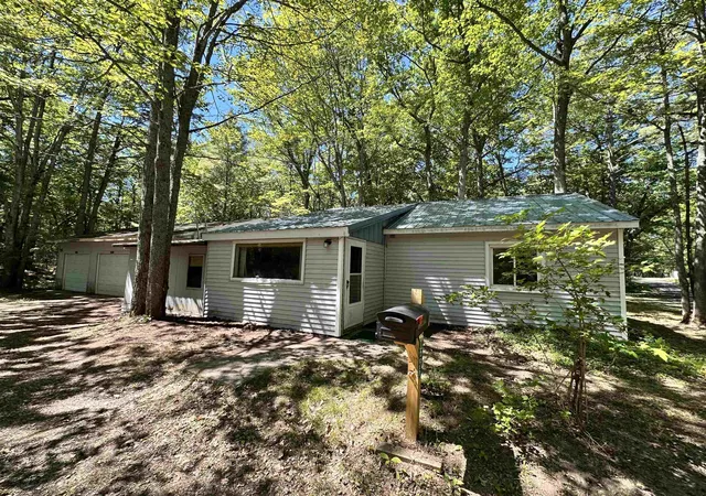 Homes for sale in Kalkaska, MI | 11556 Hillcrest Blvd, Kalkaska, MI 49646 | MLS# 80070218