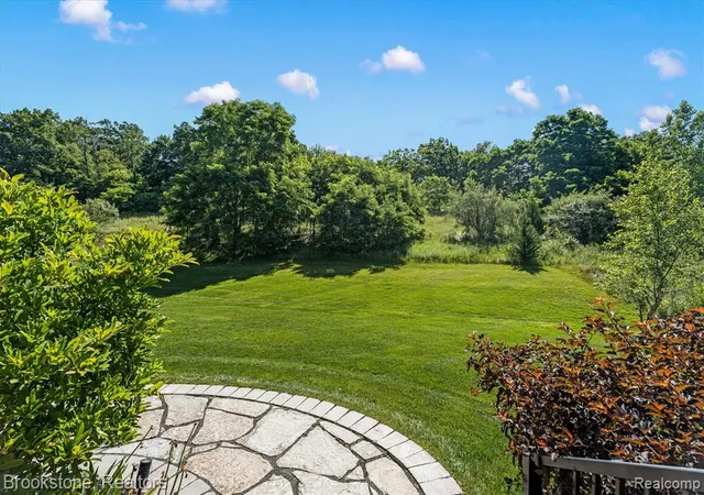3rd image of 1161 Glass Lake Cir, Oxford, MI 48371 | MLS# 61009872