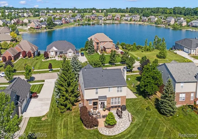 4th image of 1161 Glass Lake Cir, Oxford, MI 48371 | MLS# 61009872
