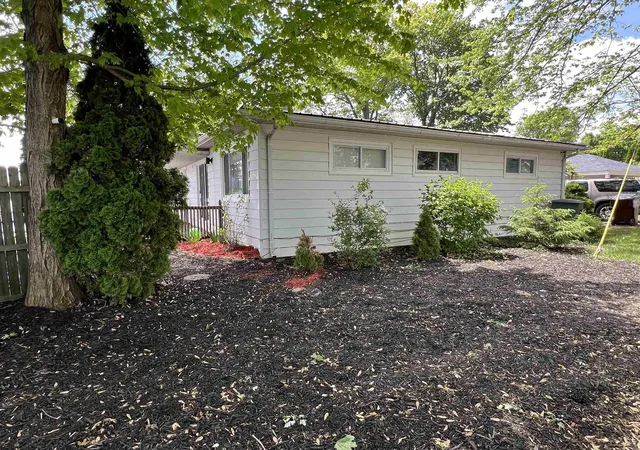 Homes for sale in Manitou Beach, MI | 11698 Elm Park Dr, Manitou Beach, MI 49253 | MLS# 50167689