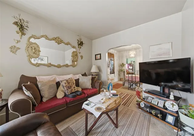 Photo 3 of Sale Pending at 3911 Yemans St, Hamtramck, MI 48212 3319 | MLS# 61023334 | Listing updated on 2026-08-26