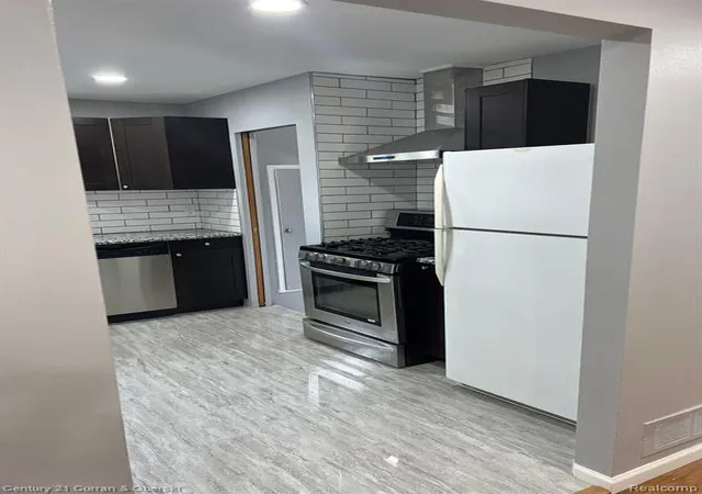 Homes for sale in Dearborn Heights, MI | 3959 Monroe St, Dearborn Heights, MI 48125 | MLS# 60989950