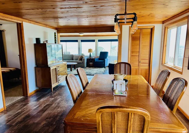5th image of 356 Killarney Beach Rd, Bay City, MI 48706 | MLS# 50172003