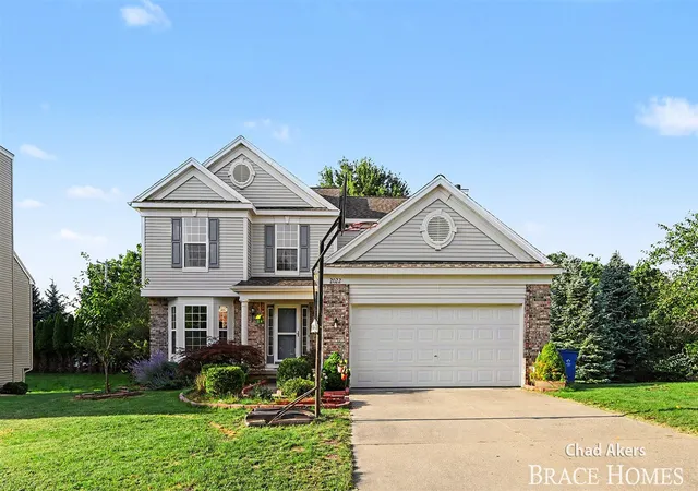 Photo 2 of Single family home for sale at 2022 Friesian Ct, Grand Rapids, MI 49505 | MLS# 70555072 | Listing updated on 2026-09-10