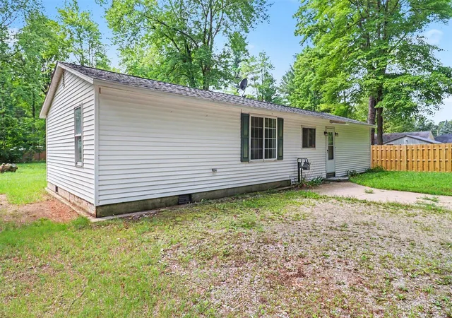 Photo 3 of Sale Pending at 6860 Maple St, Newaygo, MI 49337 | MLS# 70551458 | Listing updated on 2026-08-25