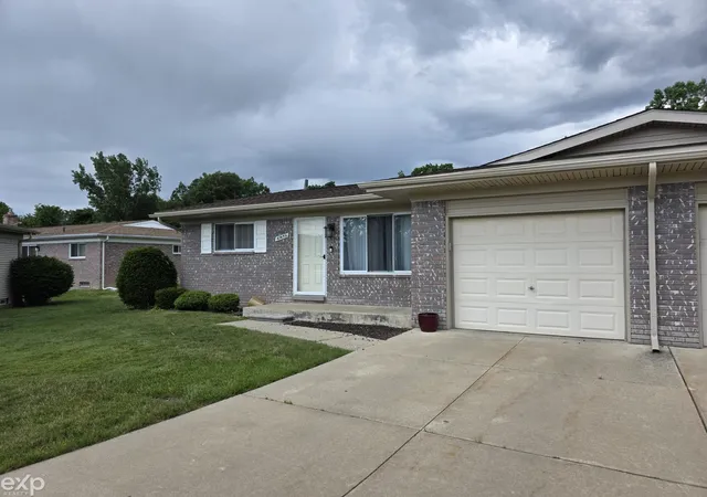 Homes for sale in Chesterfield Twp, MI | 47459 Michele Ct, Chesterfield Twp, MI 48047 | MLS# 50211753