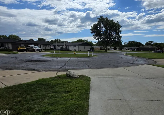 Homes for sale in Chesterfield Twp, MI | 47459 Michele Ct, Chesterfield Twp, MI 48047 | MLS# 50211753