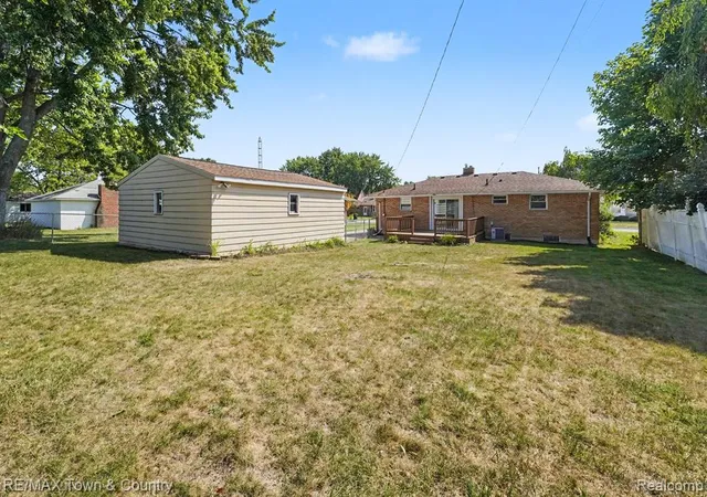 Photo 2 of Sale Pending at 5224 Durwood Dr, Swartz Creek, MI 48473 | MLS# 61018928 | Listing updated on 2026-08-13