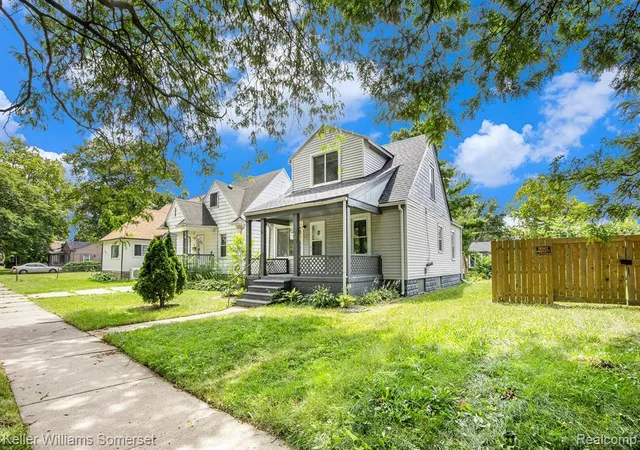 Photo 3 of Multi family home for sale at 449 W Evelyn Ave, Hazel Park, MI 48030 | MLS# 61012448 | Listing updated on 2026-08-06