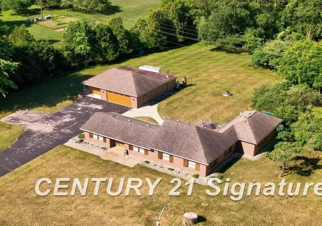 Homes for sale in Freeland, MI | 4065 N River Rd, Freeland, MI 48623 | MLS# 50212443