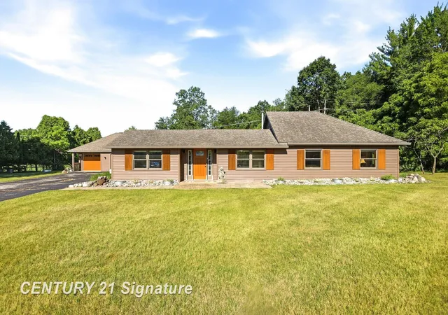 Homes for sale in Freeland, MI | 4065 N River Rd, Freeland, MI 48623 | MLS# 50212443