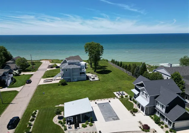 Photo 4 of Land for sale at 7251 Lakeview Ave, South Haven, MI 49090 | MLS# 70527698 | Listing updated on 2026-08-30